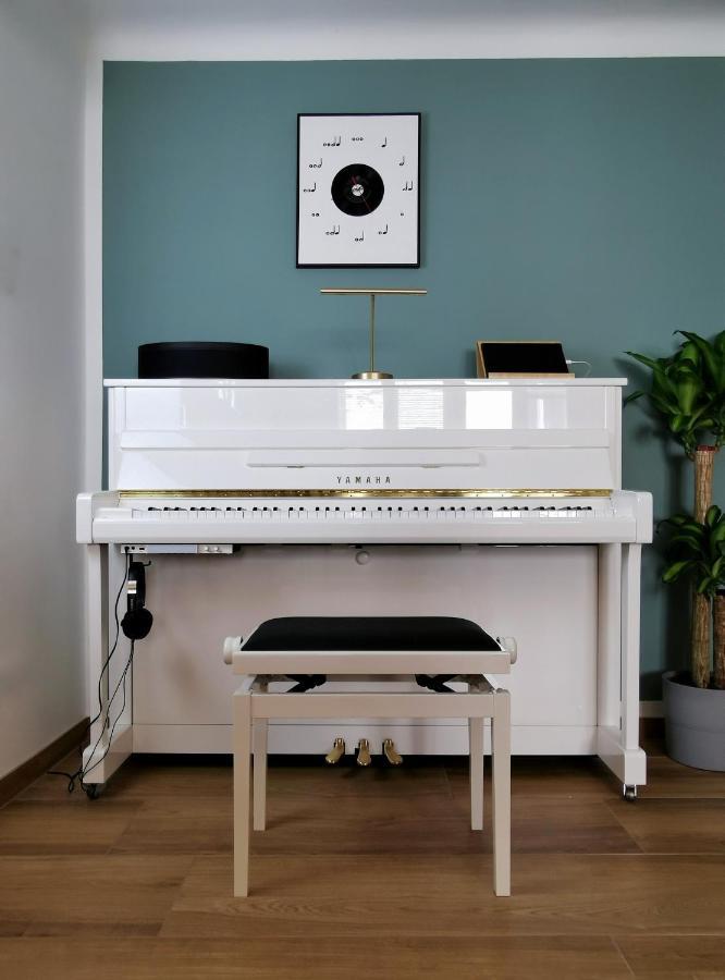 Neues City Center Piano Appartement Mit Netflix クラーゲンフルト エクステリア 写真