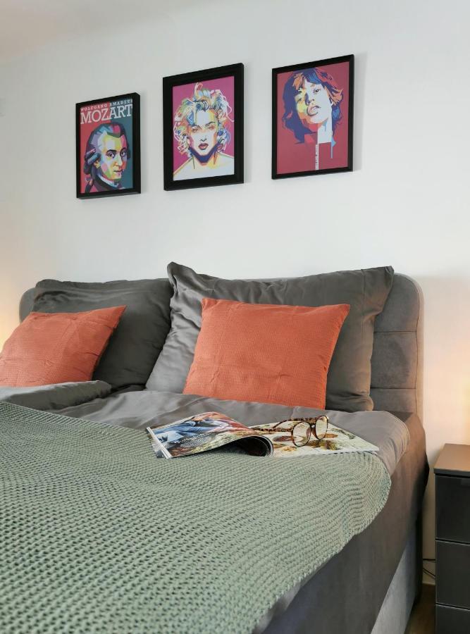 Neues City Center Piano Appartement Mit Netflix クラーゲンフルト エクステリア 写真