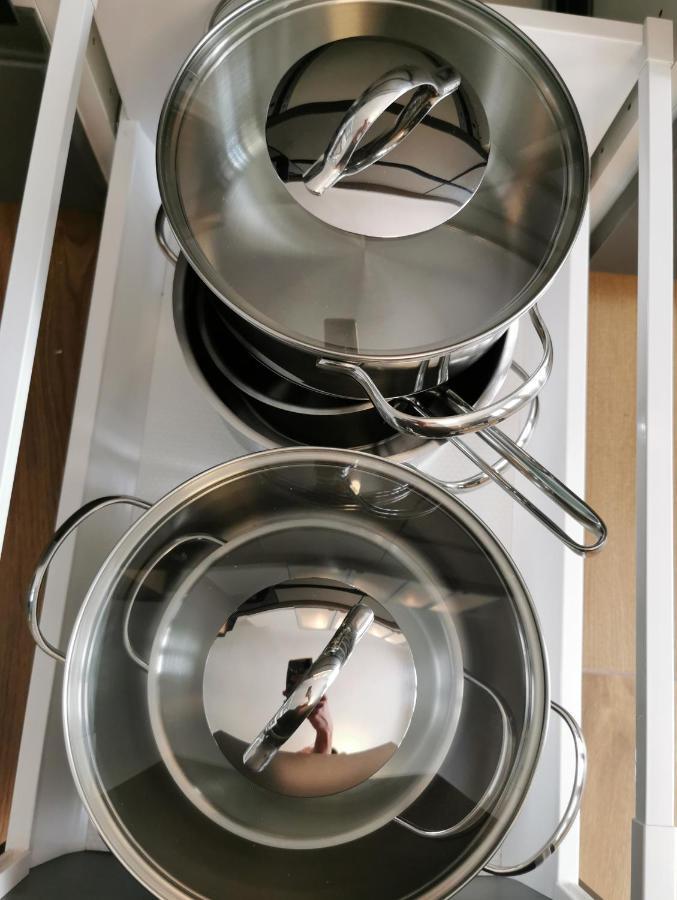 Neues City Center Piano Appartement Mit Netflix クラーゲンフルト エクステリア 写真