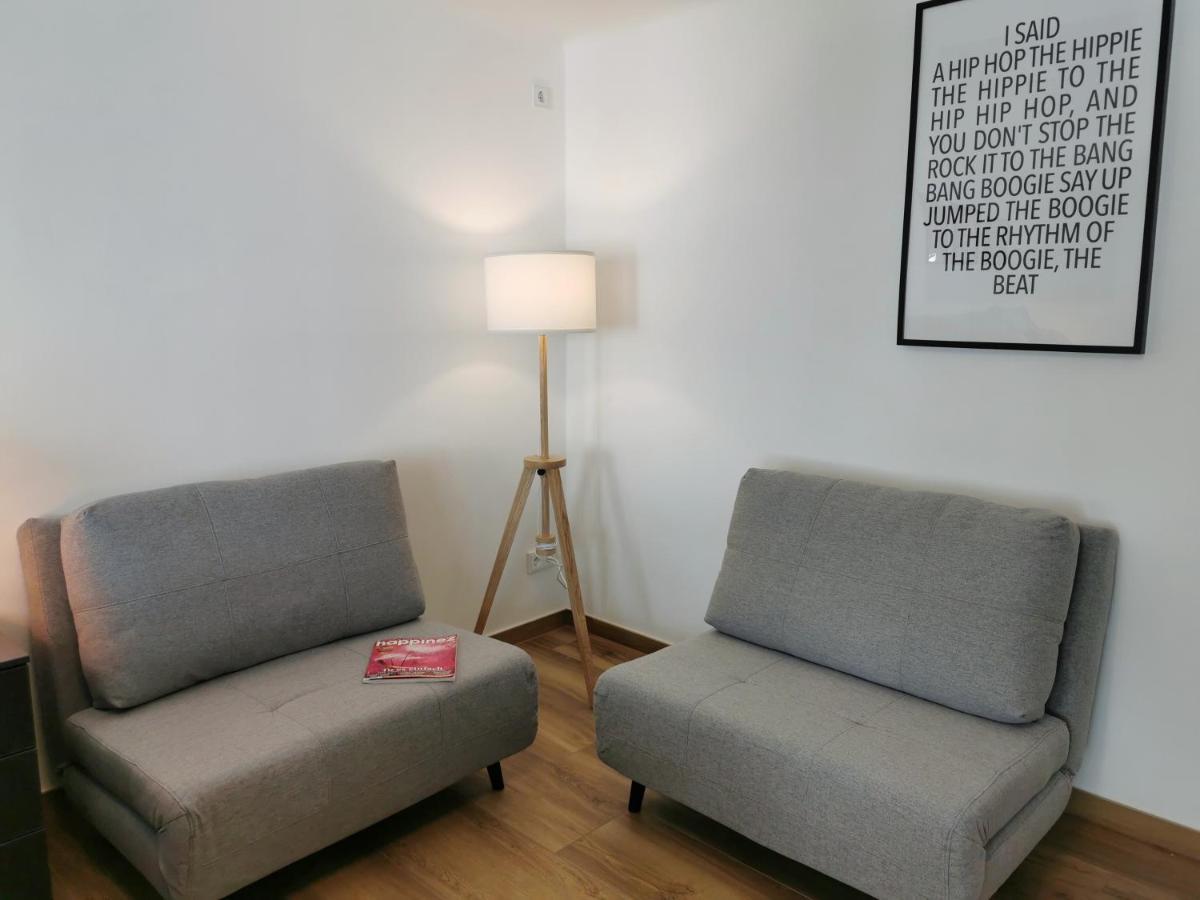 Neues City Center Piano Appartement Mit Netflix クラーゲンフルト エクステリア 写真