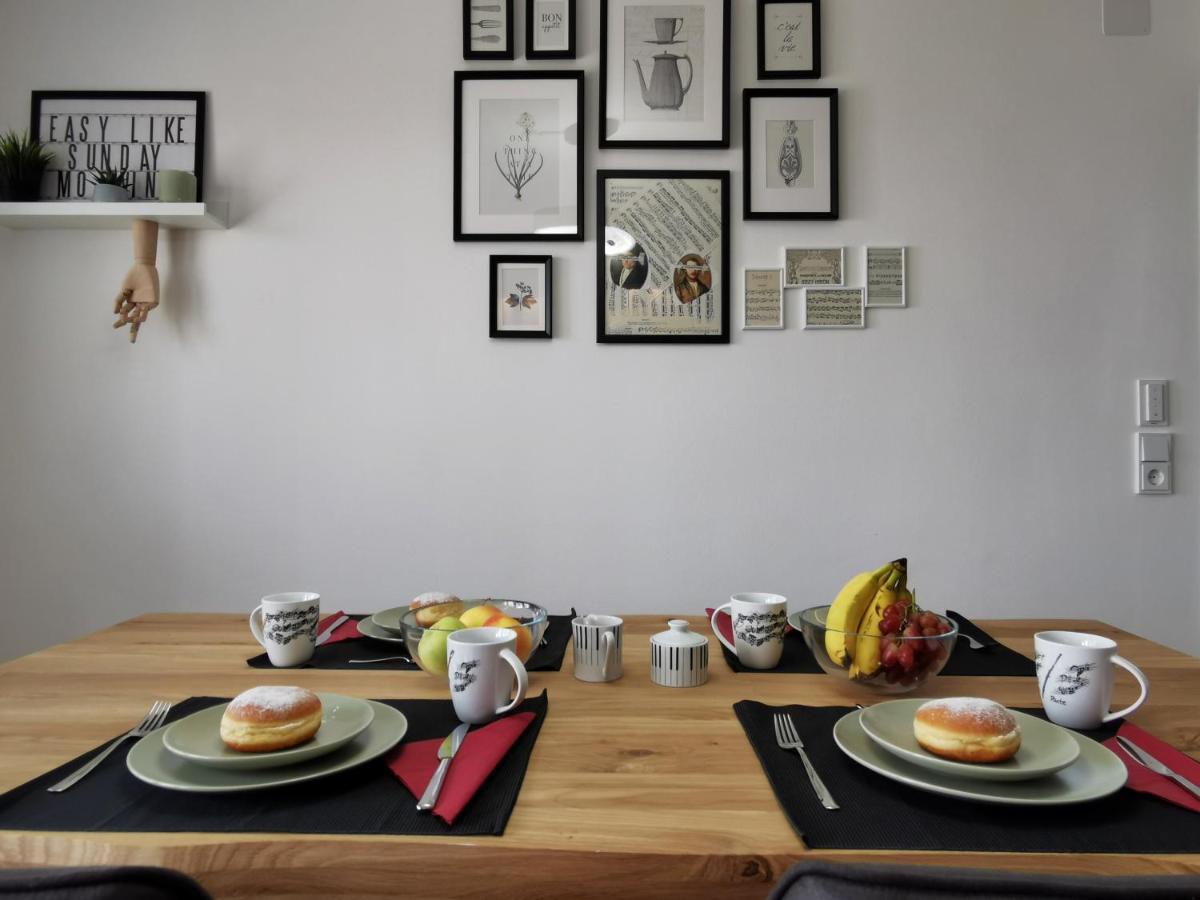 Neues City Center Piano Appartement Mit Netflix クラーゲンフルト エクステリア 写真