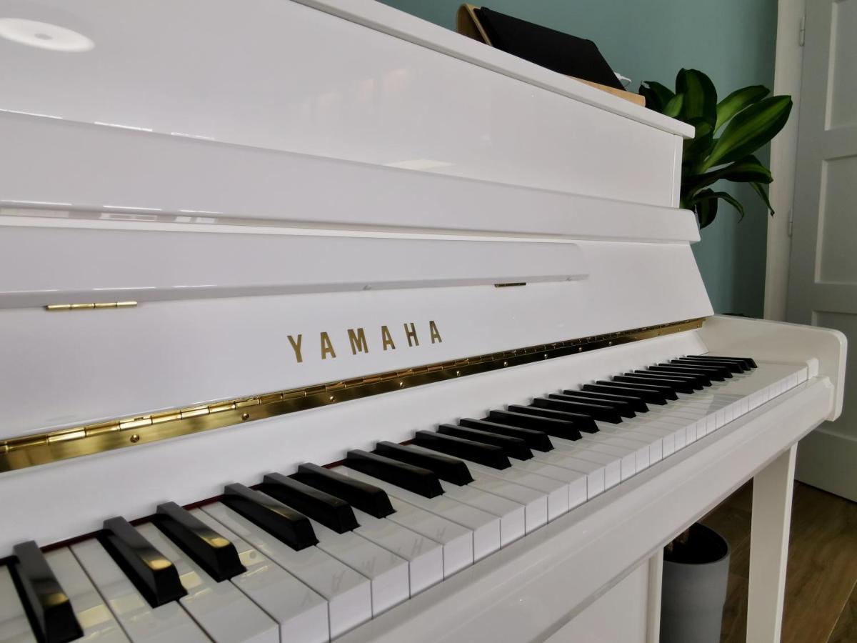 Neues City Center Piano Appartement Mit Netflix クラーゲンフルト エクステリア 写真
